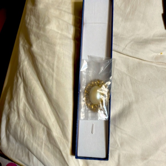 Beautiful vintage gold pearl brooch. - Picture 3 of 4